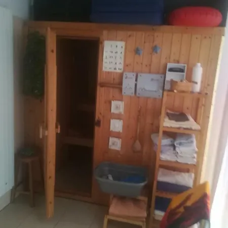 1/3 Homestay *